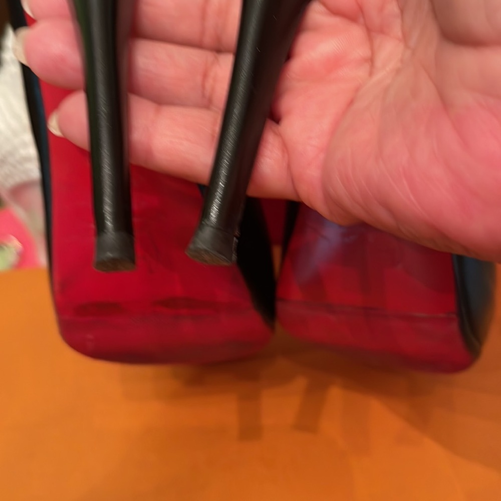 Christian Louboutin in excellent condition was worn two or three times - Picture 14 of 17